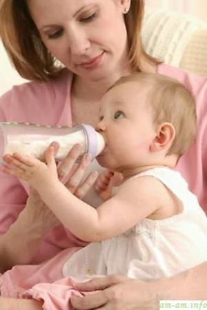 Как кормить из бутылочки новорожденного