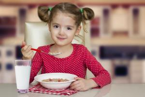 Как накормить ребенка, который плохо ест